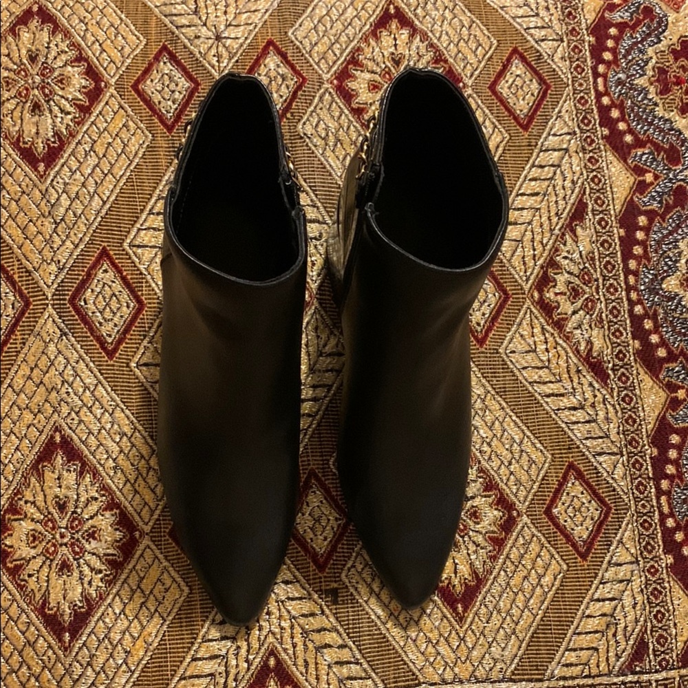 SHEIN Black and Gold Ankle Booties with Classic Design - Picture 6 of 7